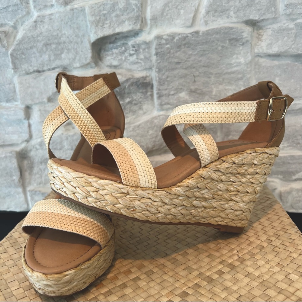 DOLCE BY MOJO MOXY WOMENS STRIPED SANDAL WEDGES